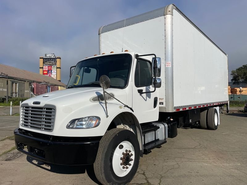 2019 Freightliner M2 106 26 ft Box Truck – 176,986 mi
