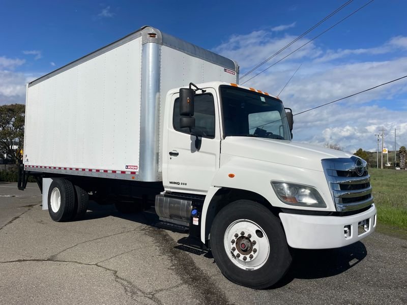 2017 Hino 268 Box Truck