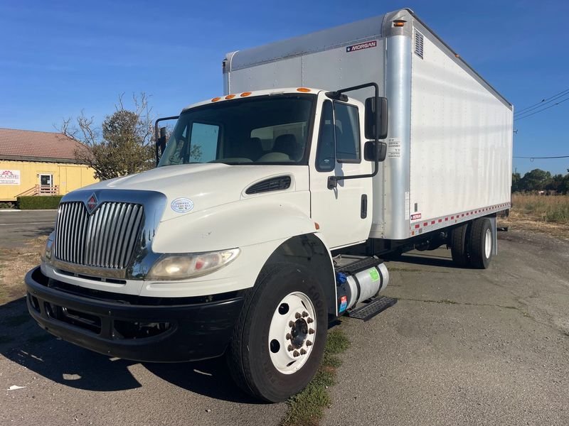 2017 International Durastar 4300 Box Truck