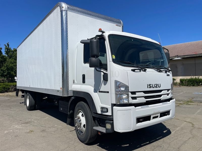 2020 Isuzu FTR 26 ft Box Truck