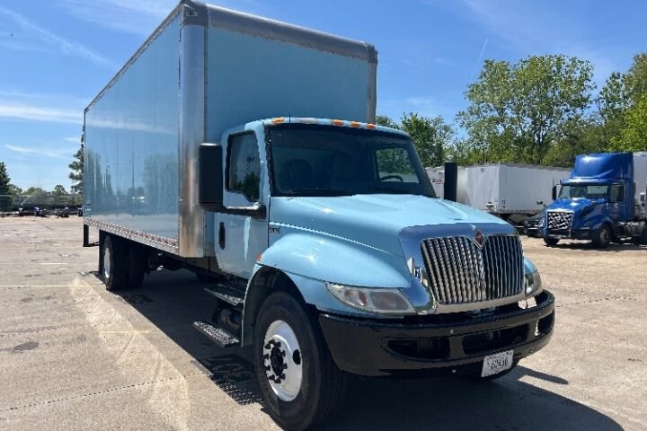 2020 International MV Box Truck