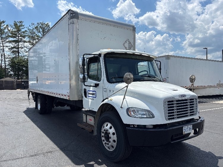 2018 Freightliner M2 106 26 ft Box Truck