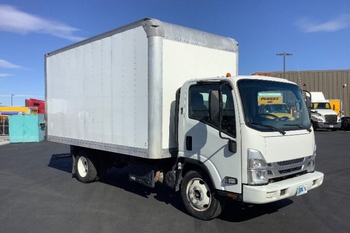 2022 Isuzu NPR-XD Box Truck