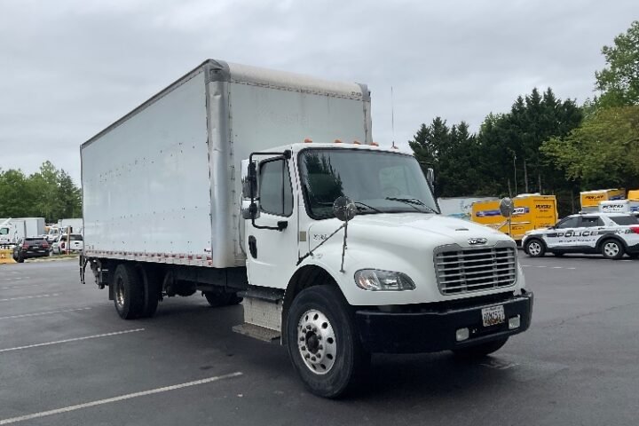 2019 Freightliner M2 106 24 ft Box Truck