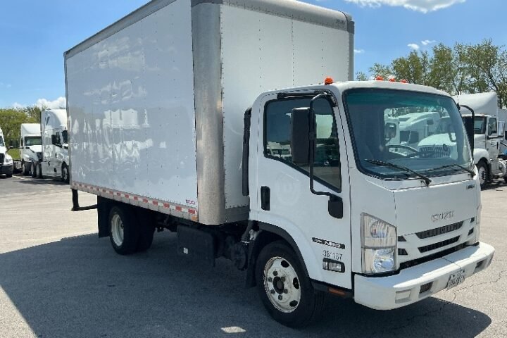 2021 Isuzu NRR Box Truck