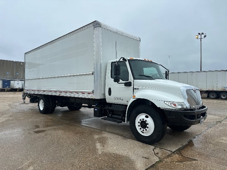 2021 International MV Box Truck