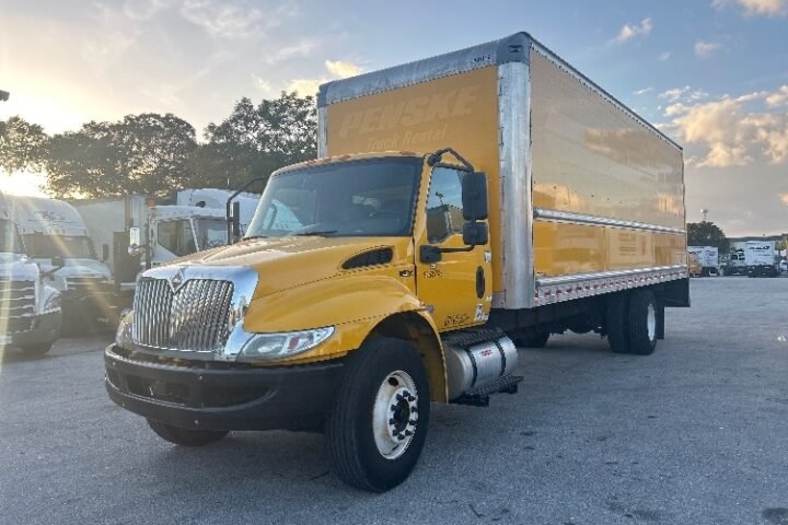 2021 International MV Box Truck
