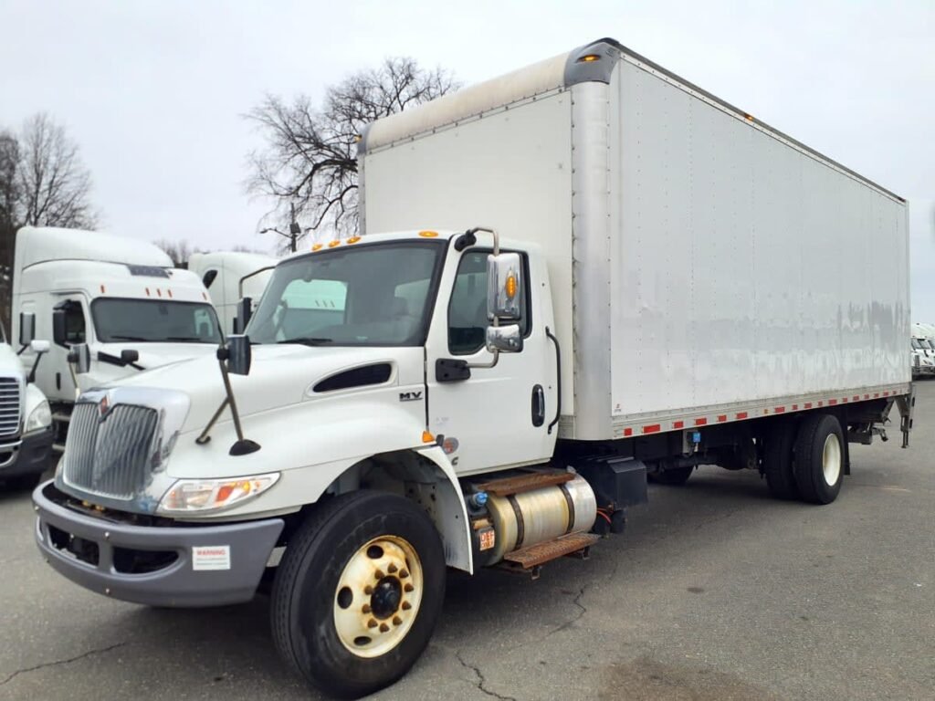 2023 International MV Box Truck