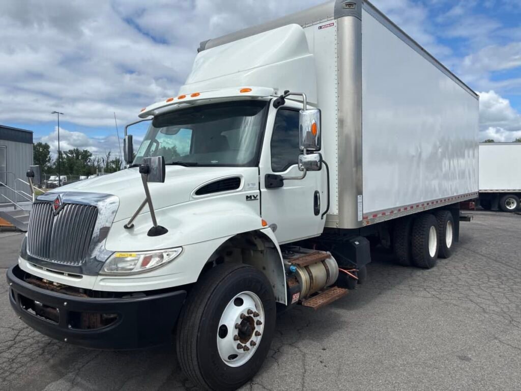 2021 International MV 9 ft Box Truck