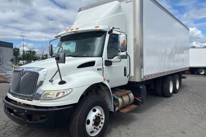 2021 International MV 9 ft Box Truck