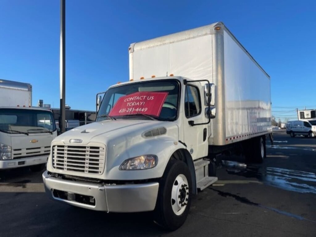 2019 Freightliner M2 106 26 ft Box Truck