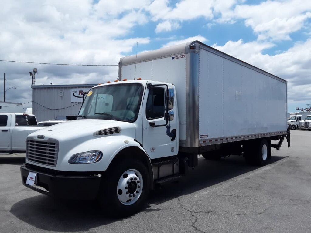 2017 Freightliner M2 106 26 ft Box Truck