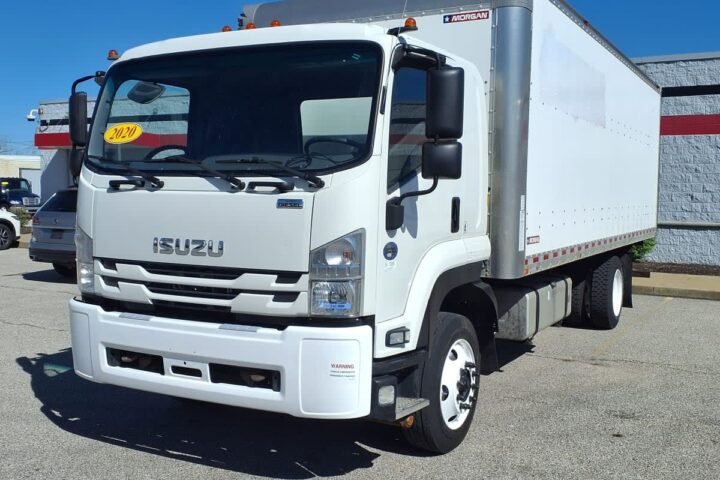 2020 Isuzu FTR 24 ft Box Truck