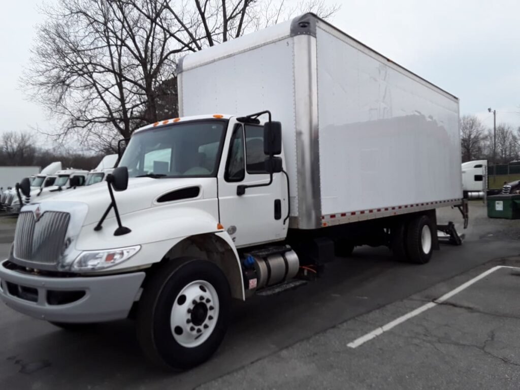 2018 International Durastar 4300 Box Truck