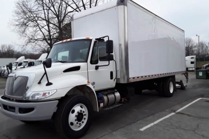 2018 International Durastar 4300 Box Truck