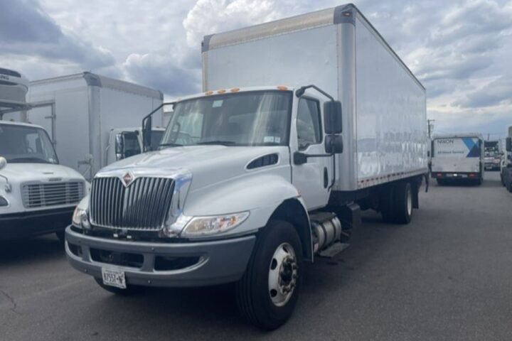 2020 International MV Box Truck