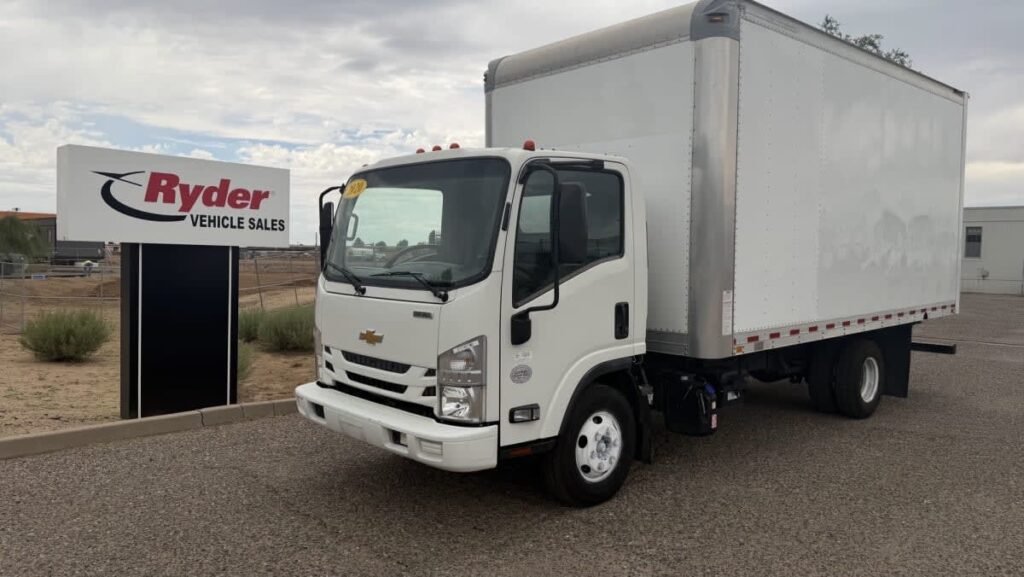 2020 Chevrolet LCF 4500HD 16 ft Box Truck