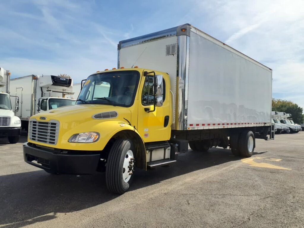 2016 Freightliner M2 106 24 ft Box Truck