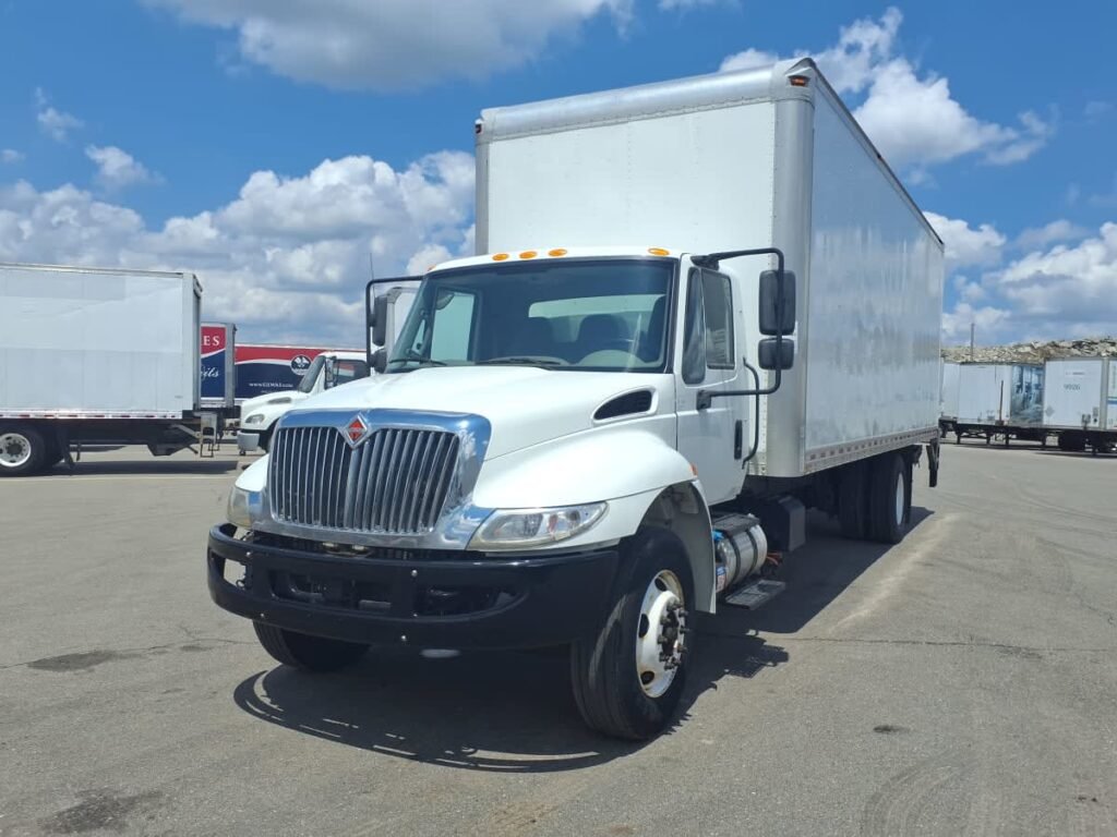 2019 International Durastar 4300 Box Truck