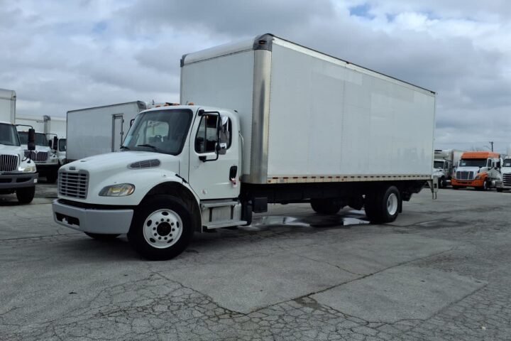 2019 Freightliner M2 106 26 ft Box Truck