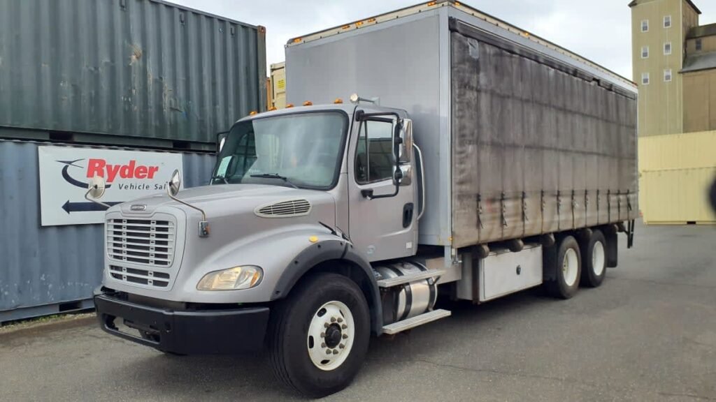 2015 Freightliner M2 112 13 ft Box Truck