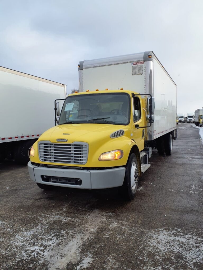 2016 Freightliner M2 106 24 ft Box Truck