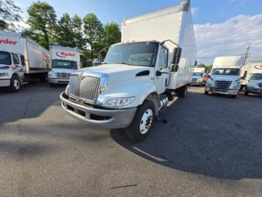 2019 International MV Box Truck