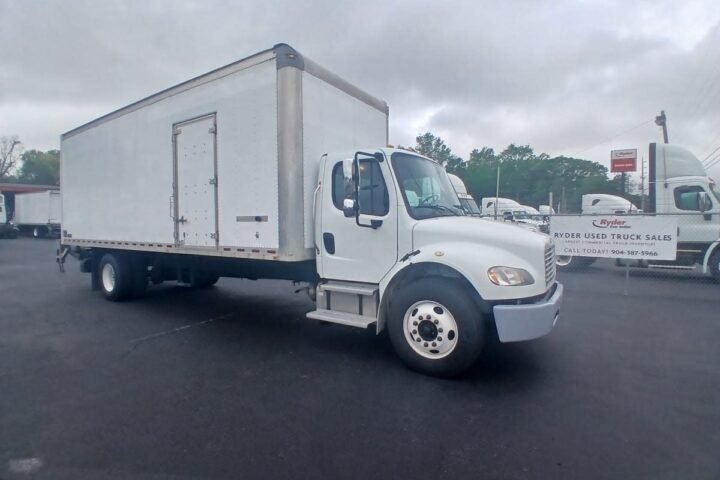 2019 Freightliner M2 106 26 ft Box Truck