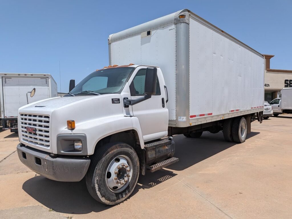 2004 GMC Topkick C7500 24 ft Box Truck