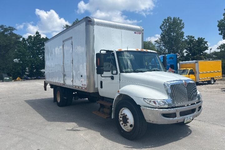2018 International Durastar 4300 Box Truck