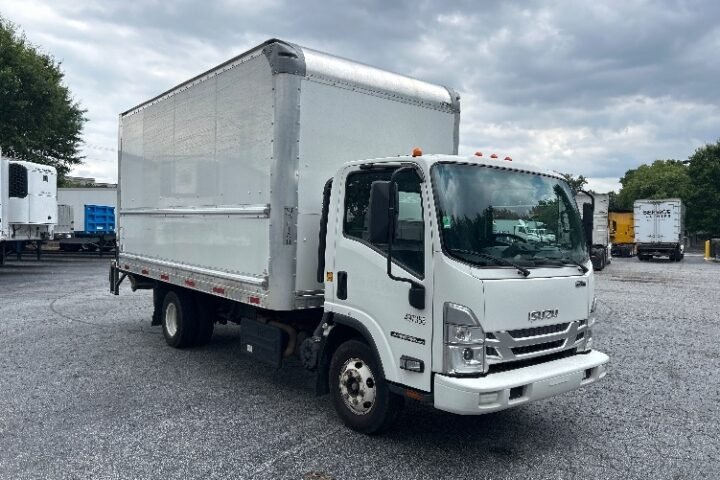 2023 Isuzu NPR-HD Box Truck