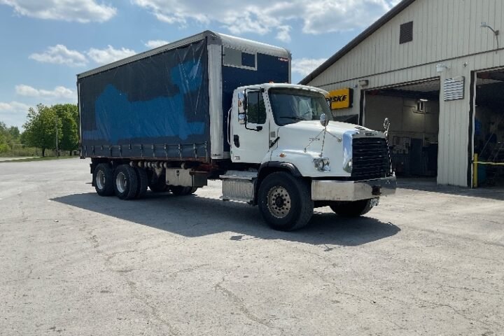 2020 Freightliner 114SD Box Truck