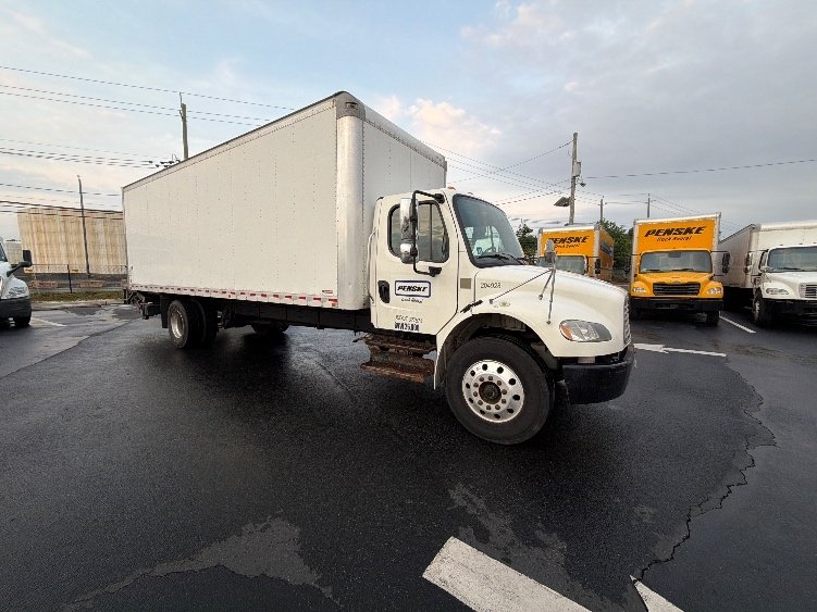 2018 Freightliner M2 106 26 ft Box Truck
