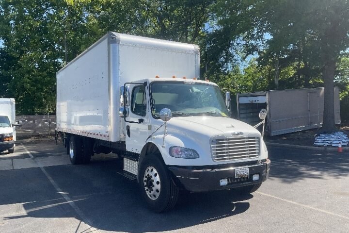 2019 Freightliner M2 106 24 ft Box Truck