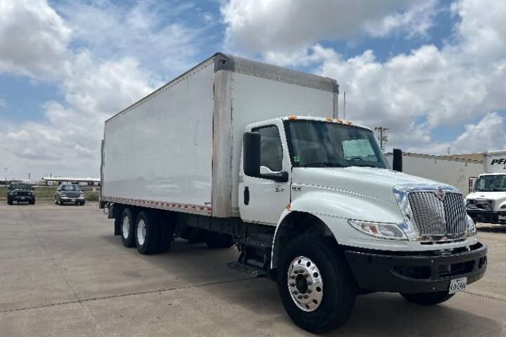 2020 International MV Box Truck