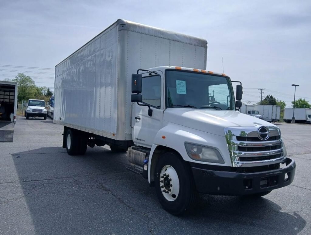 2019 Hino 268A Box Truck