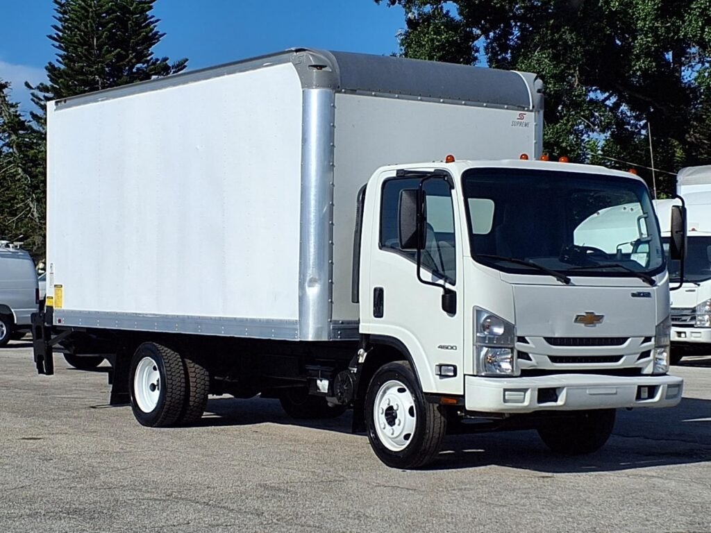 2019 Chevrolet LCF 4500 16 ft Box Truck