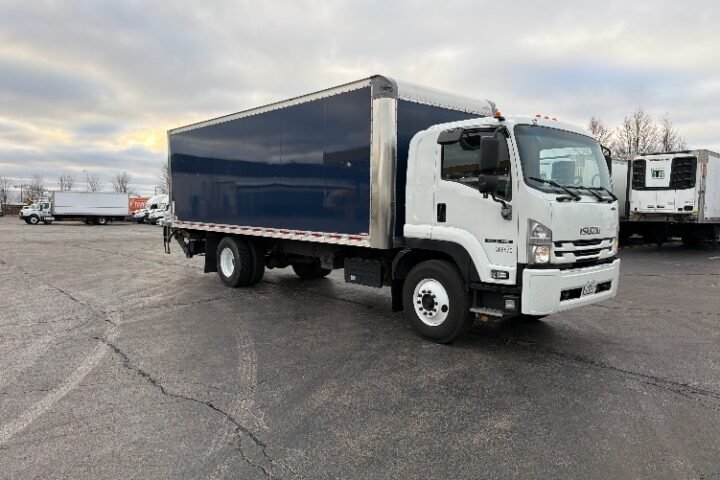 2020 Isuzu FTR Box Truck