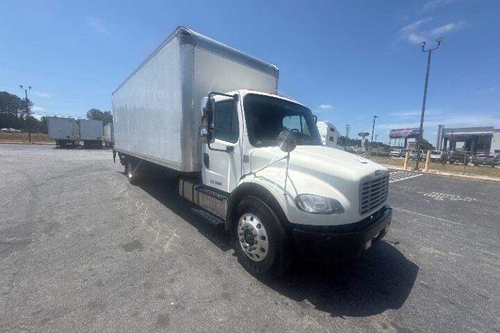 2019 Freightliner M2 106 26 ft Box Truck