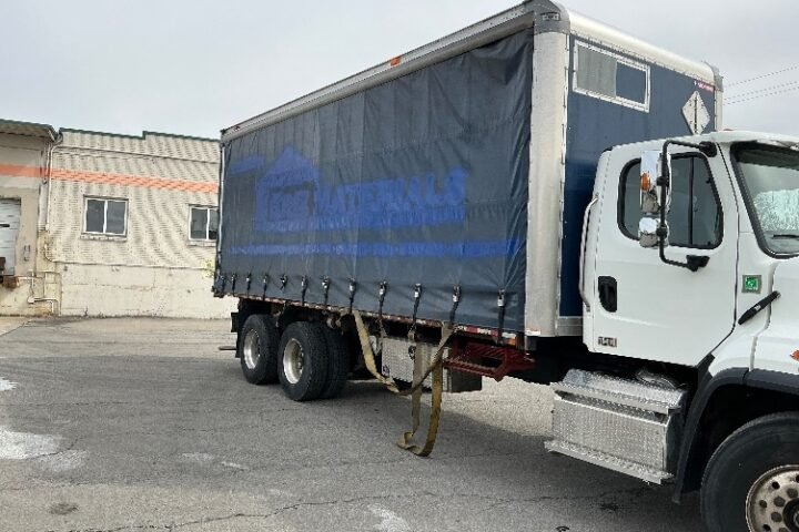 2021 Freightliner 114SD Box Truck
