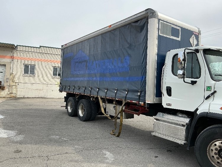 2021 Freightliner 114SD Box Truck