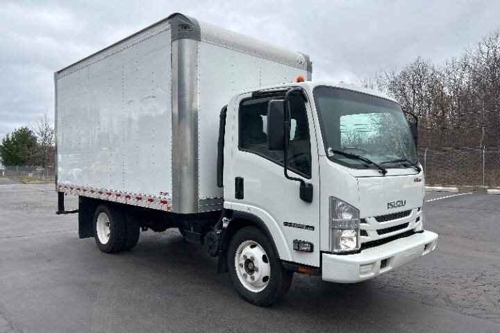 2022 Isuzu NPR-HD Box Truck