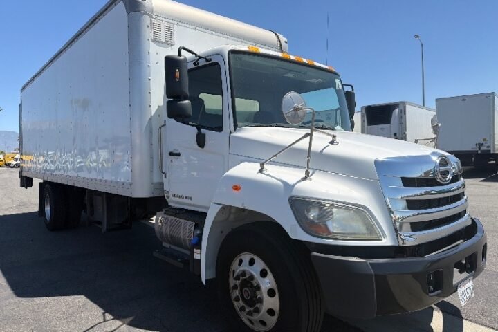 2020 Hino 338 Box Truck
