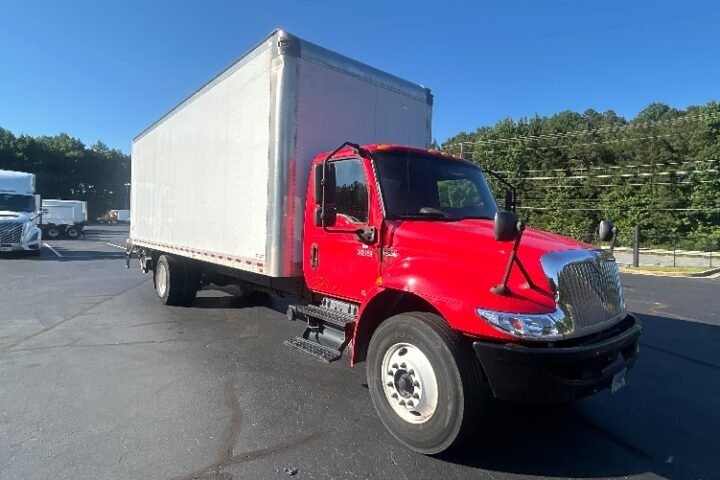 2020 International MV Box Truck