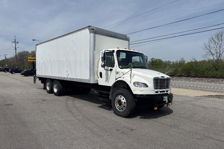 2020 Freightliner M2 106 26 ft Box Truck