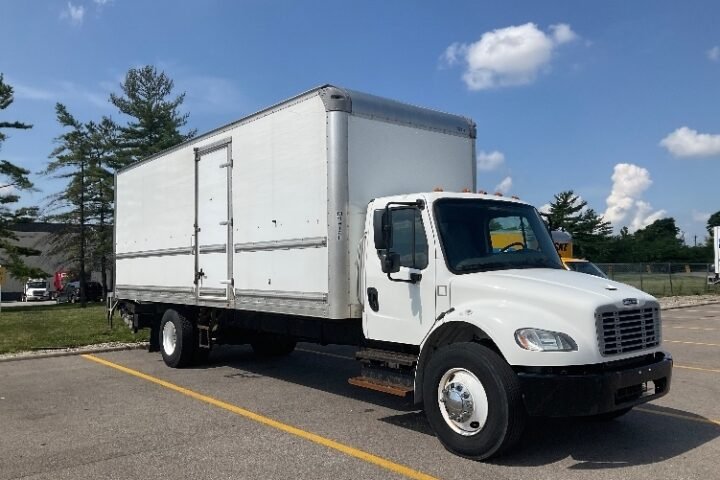 2019 Freightliner M2 106 26 ft Box Truck