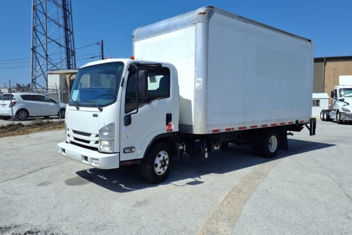 2019 Isuzu NPR-HD 16 ft Box Truck