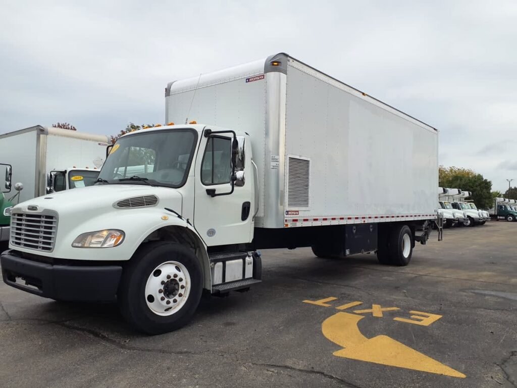 2019 Freightliner M2 106 26 ft Box Truck