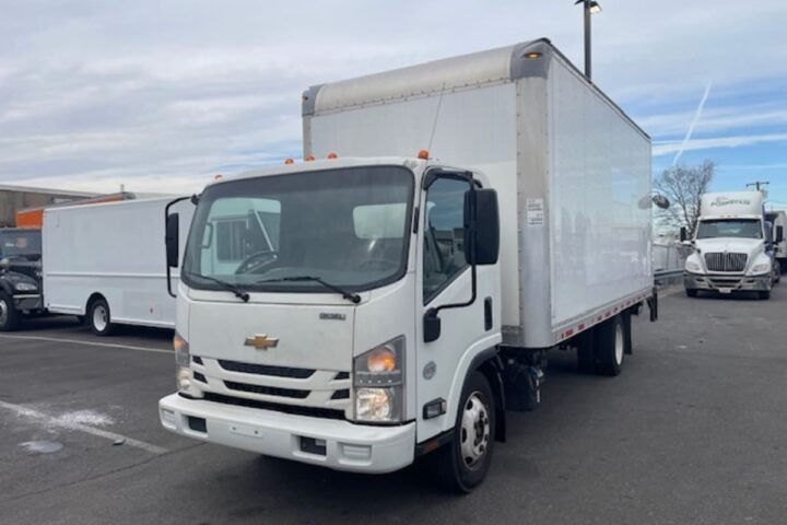 2020 Chevrolet LCF 5500HD 18 ft Box Truck