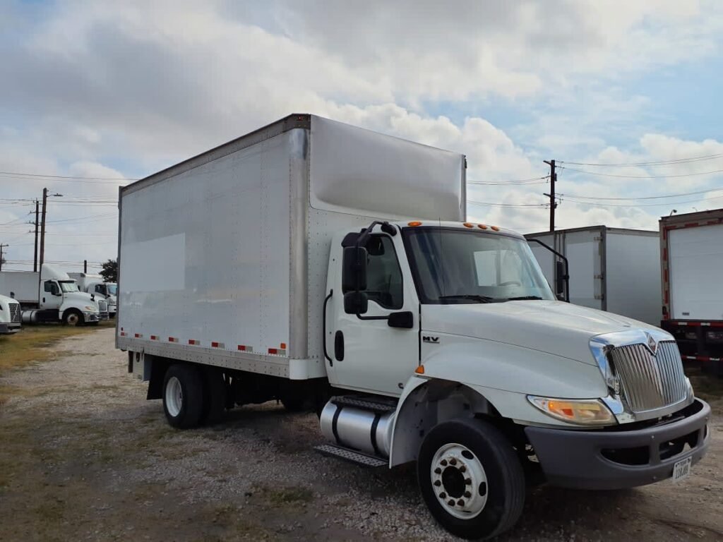 2021 International MV 16 ft Box Truck
